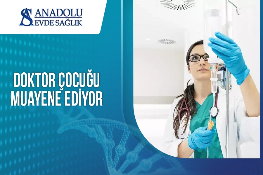 Doktor Çocuğu Muayene Ediyor